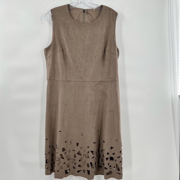 🎉HP🎉 Elie Tahari Coffee Brown Suede Laser Cut Dress - size 14 - Picture 6 of 14